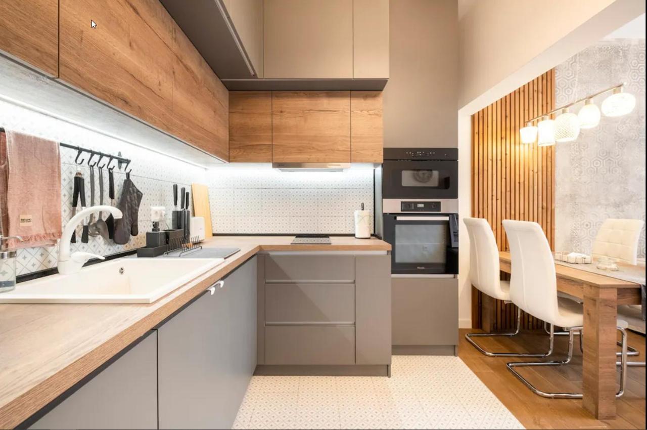 Stylish 1Bdr Central Apartment София Екстериор снимка
