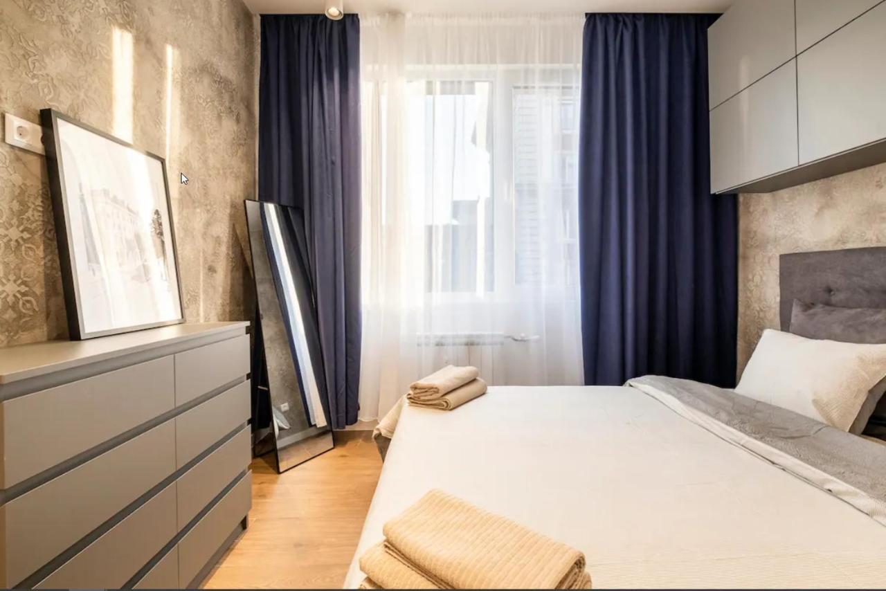 Stylish 1Bdr Central Apartment София Екстериор снимка